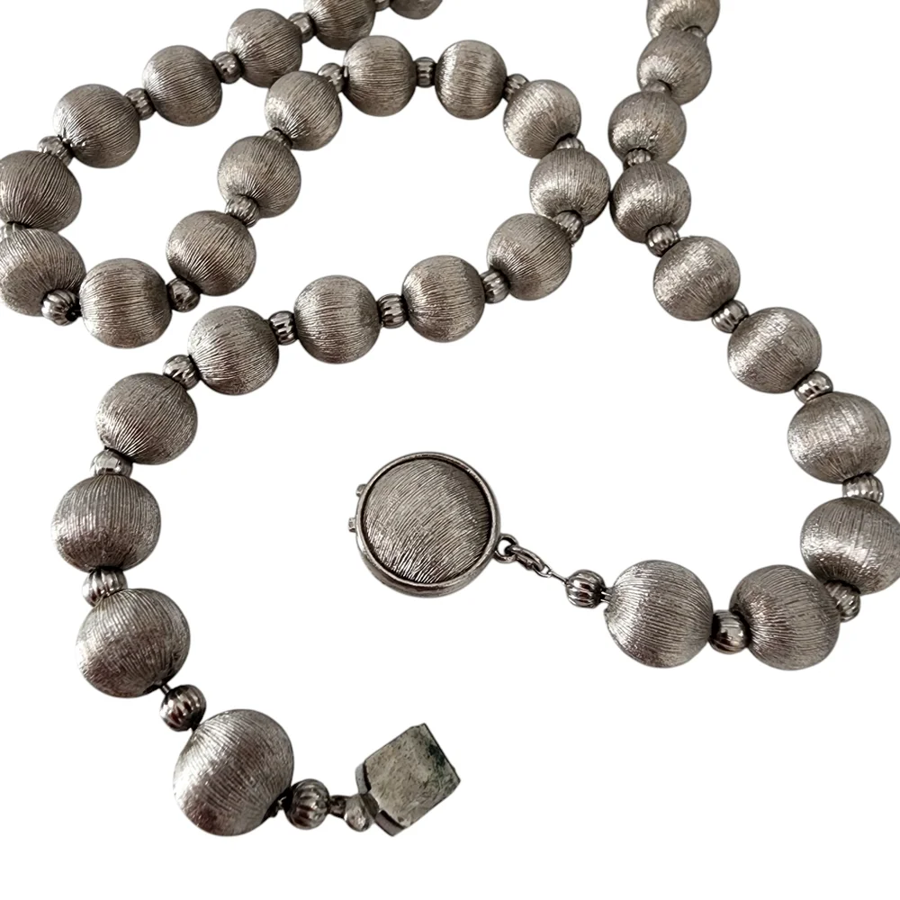 Vintage silver tone metal beads 1950s excellent condition